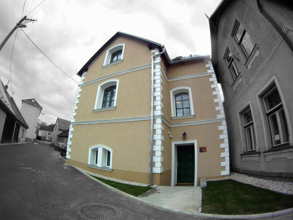Old House Panzió Hradec nad Moravici Kültér fotó
